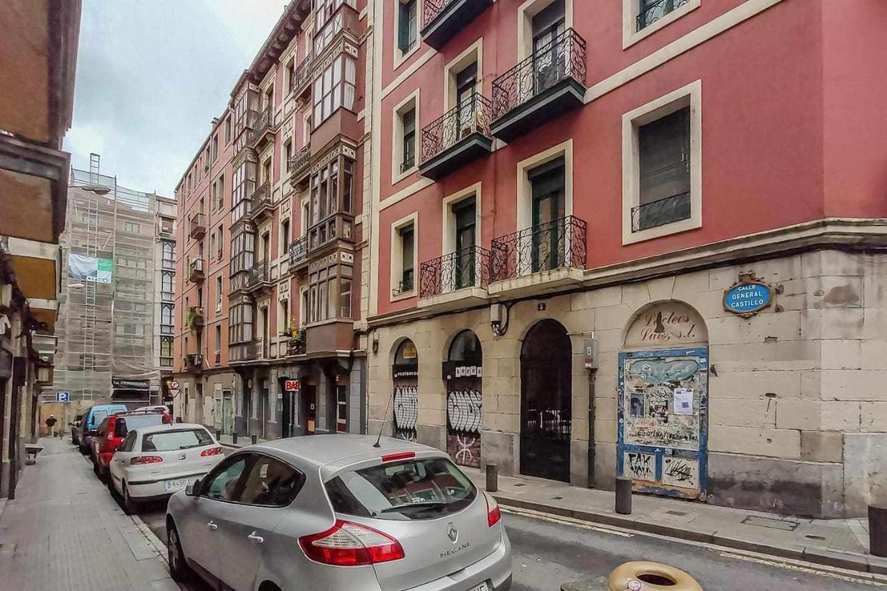 Vivienda Turistica Estilosa En La Zona Vieja Bilbao Extérieur photo
